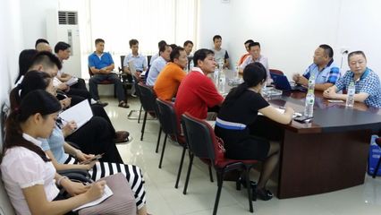 港富物业举办“物业前期介入”专题培训