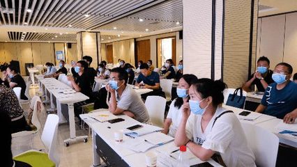 科技兴国、政策惠企,襄阳市召开科经专员培训会