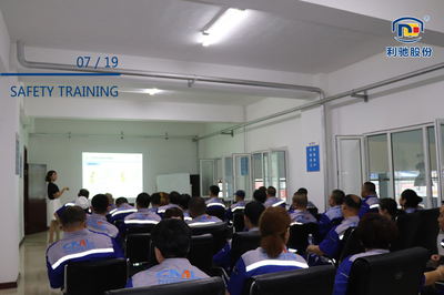 利驰智装 一站式叉车解决方案与专业企业培训服务